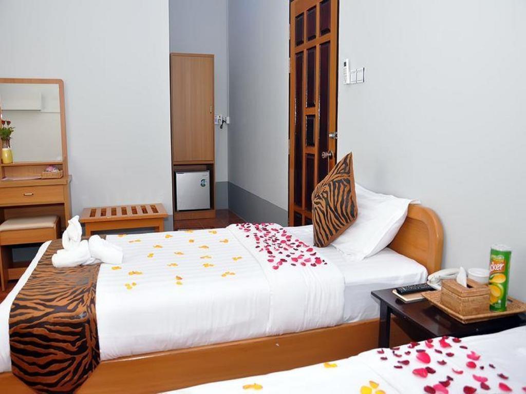 Royal Tulip Hotel Mandalay Exterior foto